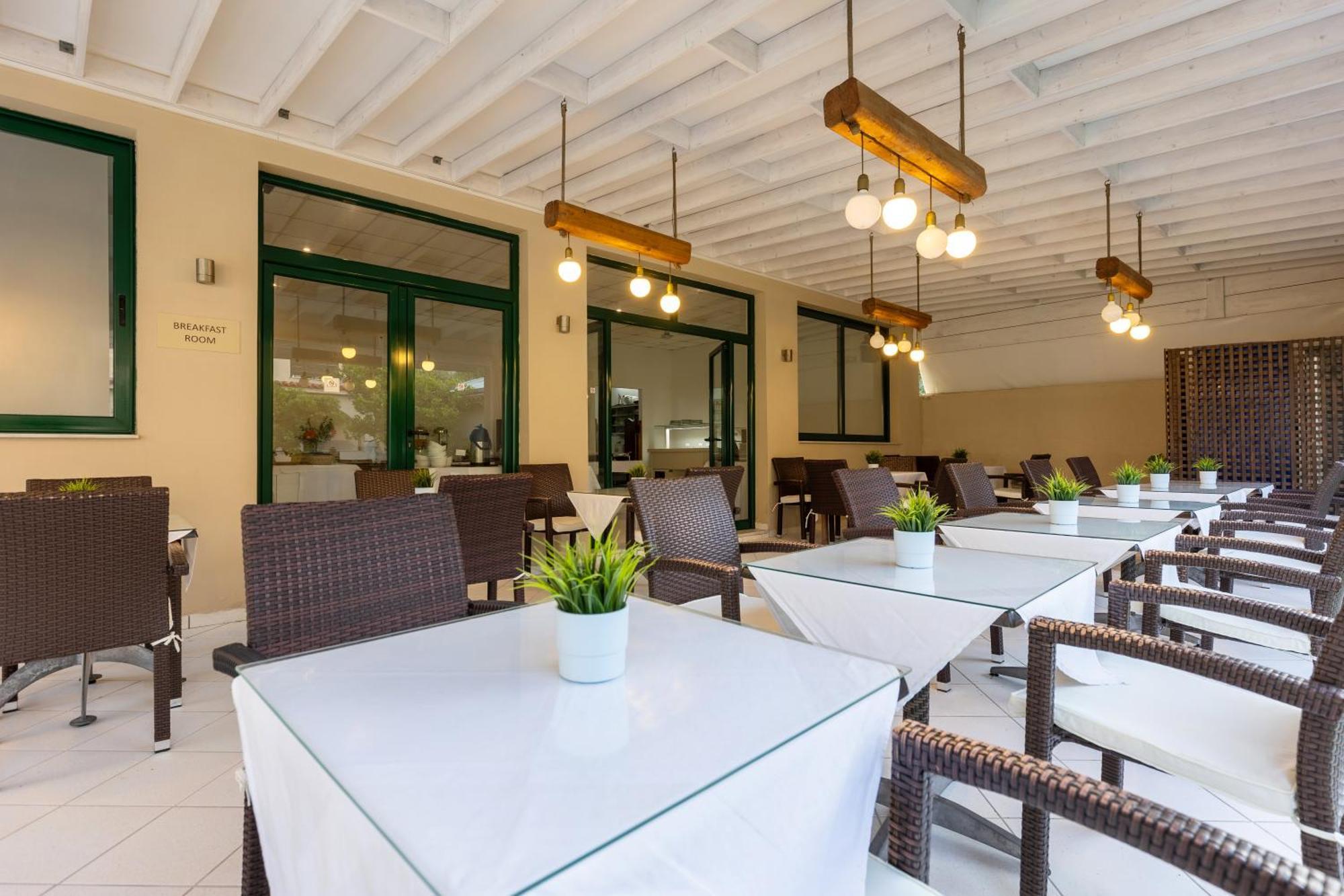 Agrilia Hotel Adults Only Laganas Bagian luar foto
